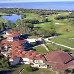 Isola Di Albarella Golf מלון