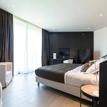 Hotell Albarella Golf 4*