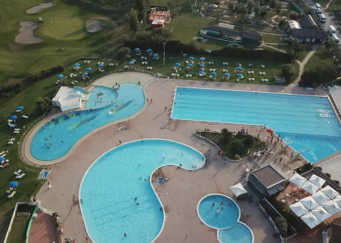 호텔 Isola Di Albarella Golf 4*