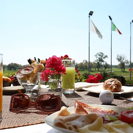 Isola Di Albarella Golf Hotell